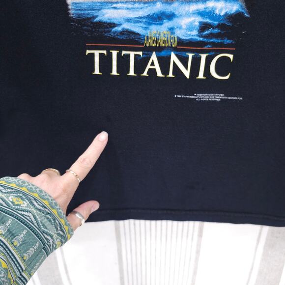 Vintage TITANIC Shirt Womens Medium Movie Poster 1998 90s‎ Y2K Stanley Desantis - Picture 5 of 5